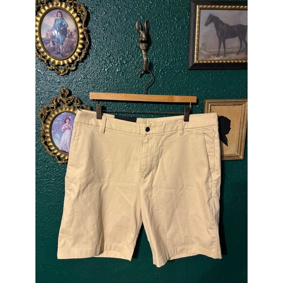 Lululemon Commission Short Classic 9" - Prosecco Tan Sz 36 NWT - Picture 1 of 4